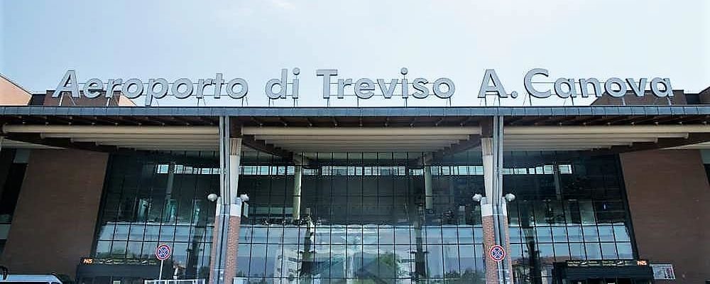 Treviso airport to Venice island. Private transfer with Pantarei chauffeur service